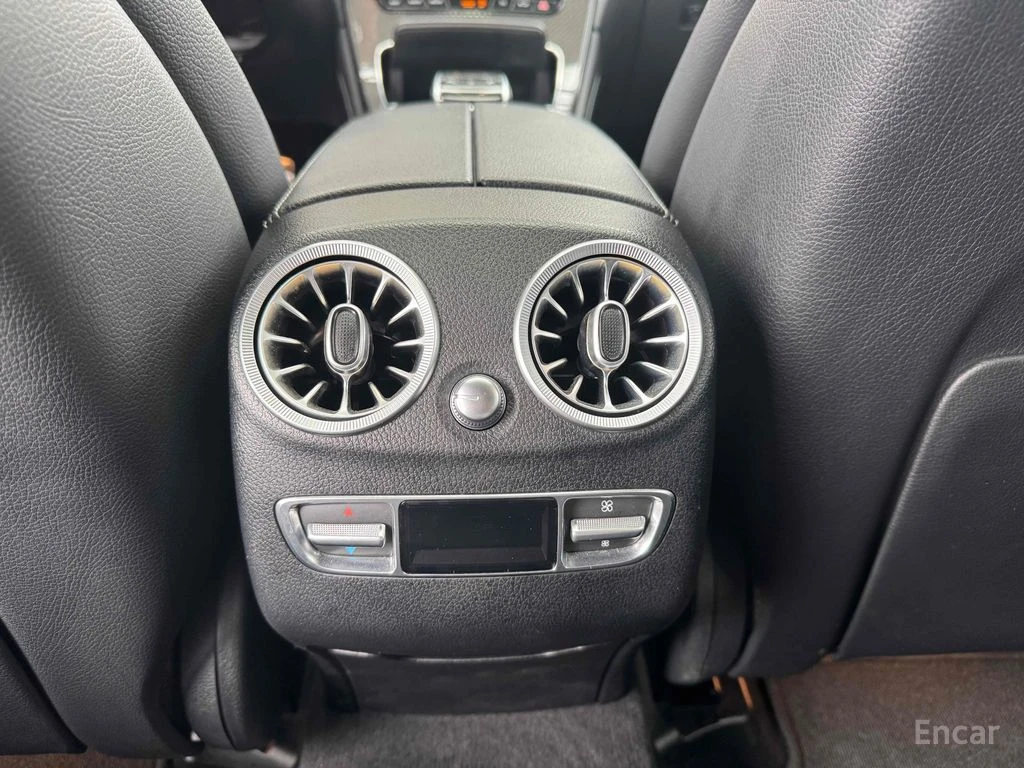 Mercedes-Benz GLC 63 AMG 4MATIC* BURMESTER* ДИСТРОНИК* 360КАМЕРА* LANE* ASS, снимка 17 - Автомобили и джипове - 54934144