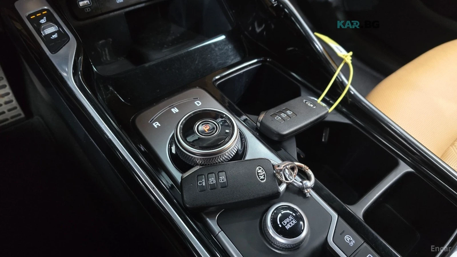 Kia Sorento * 360* ПАНО* KEYLESS* Camera* ПОДГРЕВ* , снимка 9 - Автомобили и джипове - 55133482