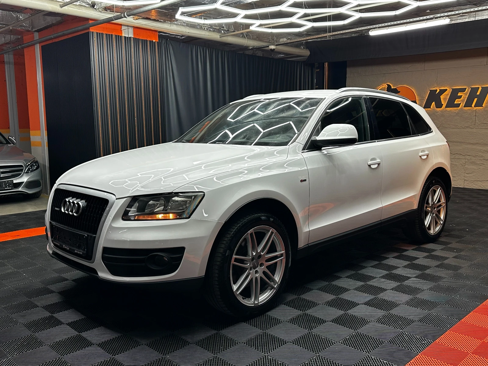 Audi Q5 3.0tdi/Quattro/Кожа, снимка 3 - Автомобили и джипове - 55817083