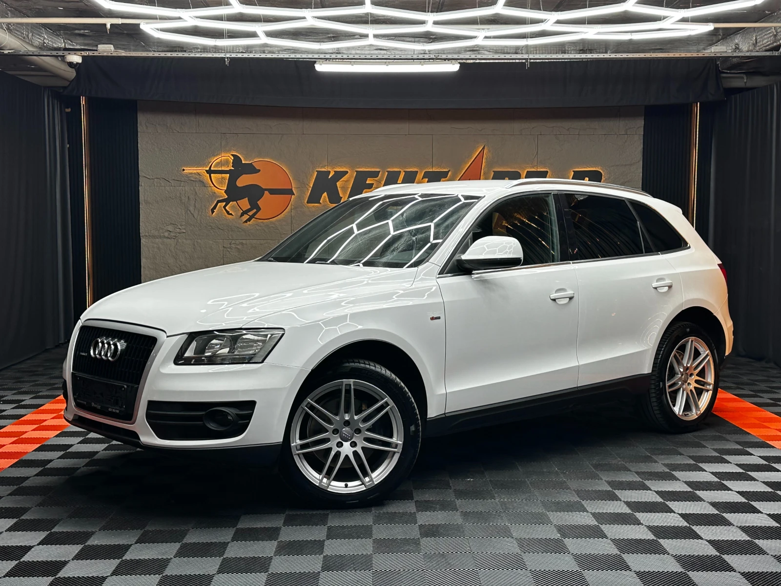 Audi Q5 3.0tdi/Quattro/Кожа
