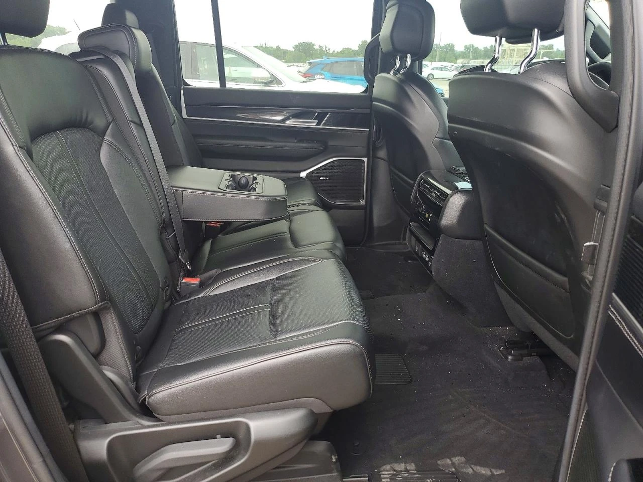 Jeep Grand Wagoneer 5.7l Wagoneer Series I, снимка 11 - Автомобили и джипове - 55977004