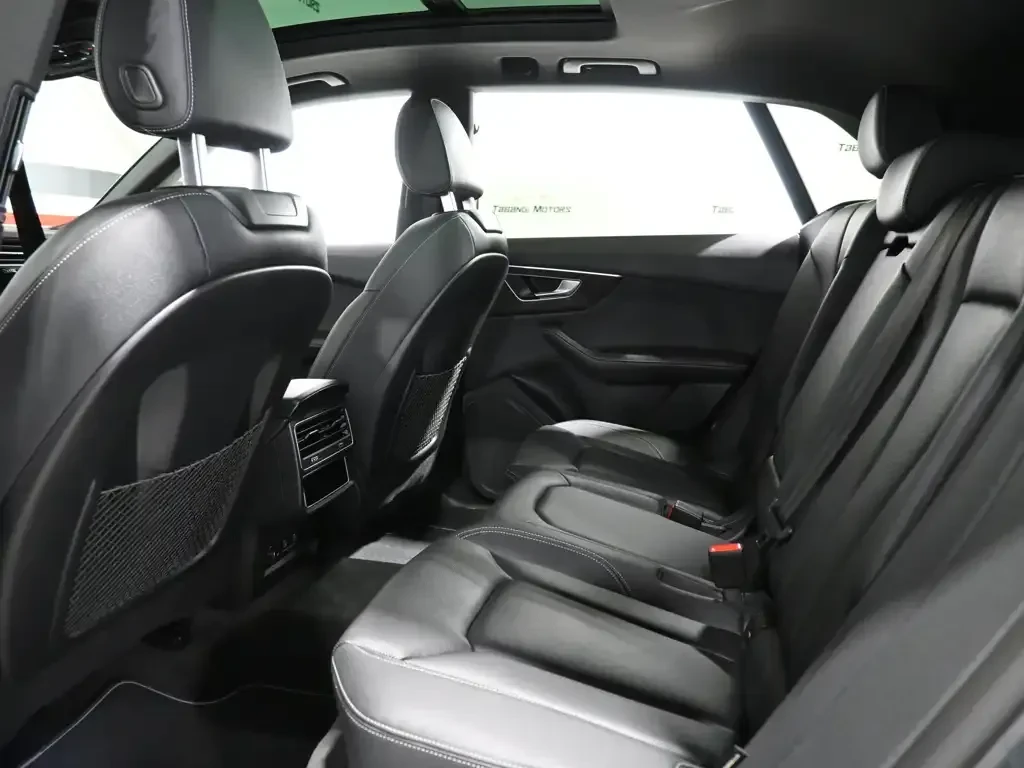 Audi Q8 55TFSI* S-LINE* 360* ОБДУХ* ЦЕНА ДО БЪЛГАРИЯ, снимка 17 - Автомобили и джипове - 56118336