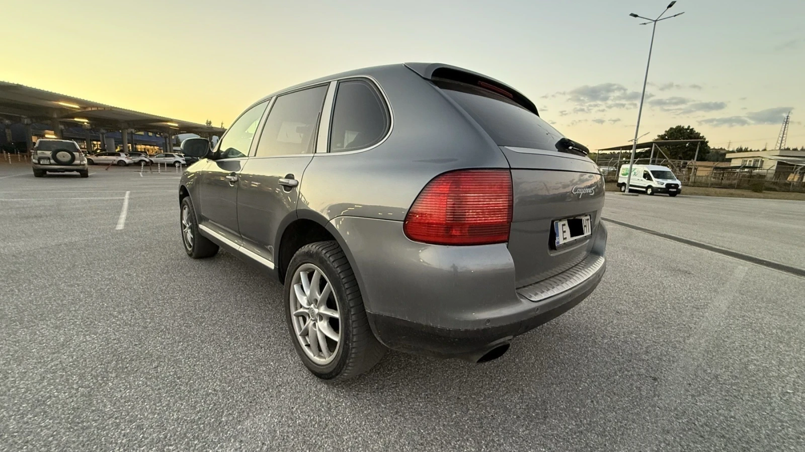 Porsche Cayenne 4.5 Газ-Бензин, снимка 5 - Автомобили и джипове - 56135773