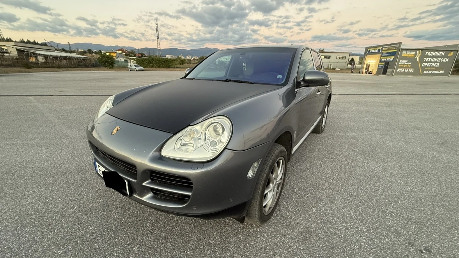 Porsche Cayenne 4.5 Газ-Бензин, снимка 3 - Автомобили и джипове - 56135773