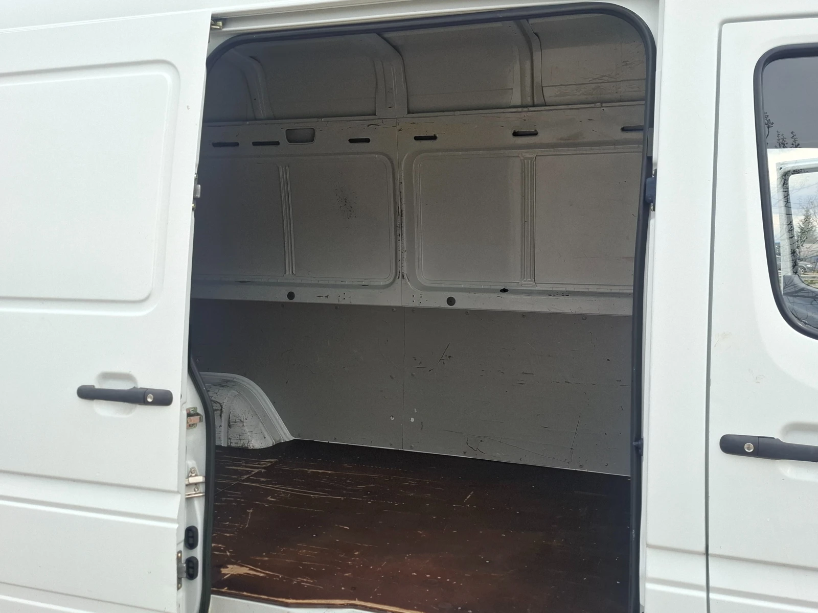 Mercedes-Benz Sprinter 313 CDI/Клима/FaceLift, снимка 10 - Бусове и автобуси - 53913432