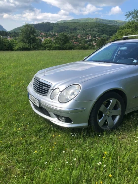Mercedes-Benz E 320, снимка 2