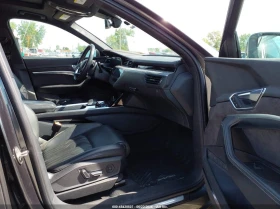 Audi E-Tron Premium Plus, снимка 5