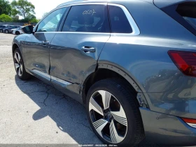 Audi E-Tron Premium Plus - 13500 € - 61154328 6