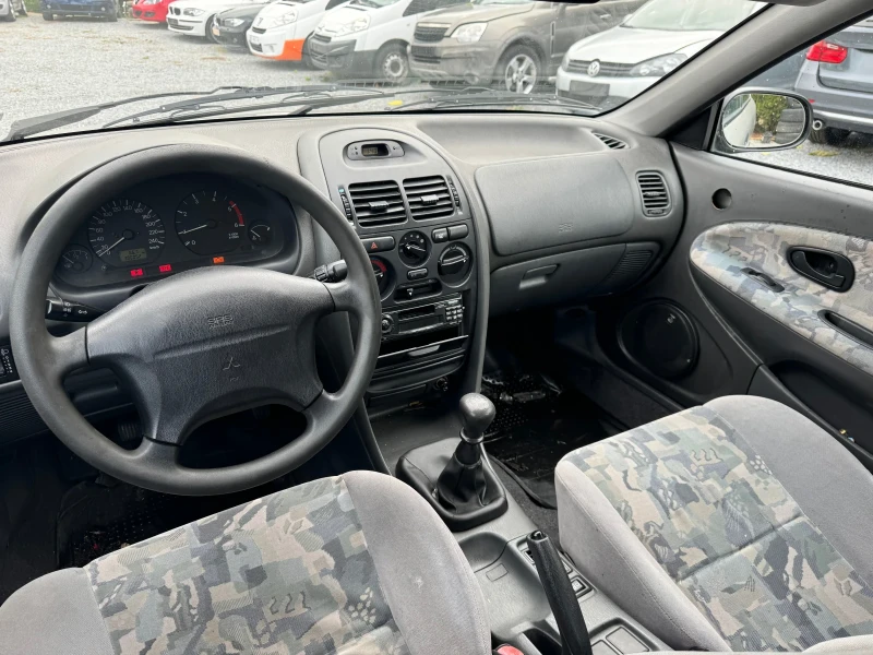 Mitsubishi Carisma 1.9 d, снимка 9 - Автомобили и джипове - 47410029