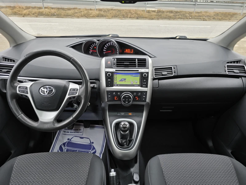 Toyota Verso 1.6i-Premium-NAVI-KAMERA, снимка 10 - Автомобили и джипове - 48236472