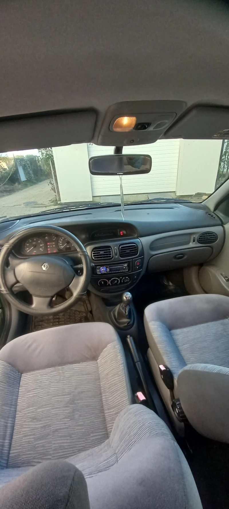 Renault Megane 2, снимка 12 - Автомобили и джипове - 48452160