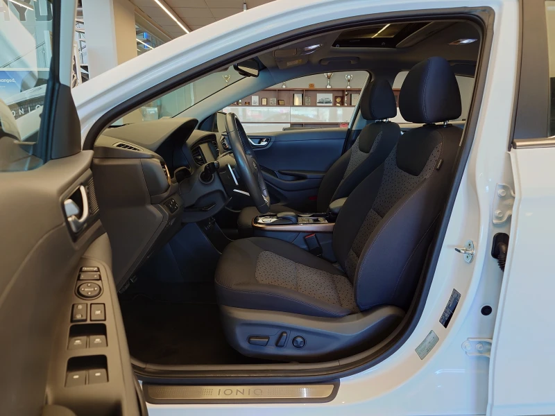 Hyundai Ioniq EV GLS Exclusive, снимка 9 - Автомобили и джипове - 48812935