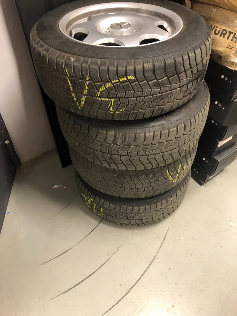 Mercedes-Benz E 320, снимка 4 - Автомобили и джипове - 52621002