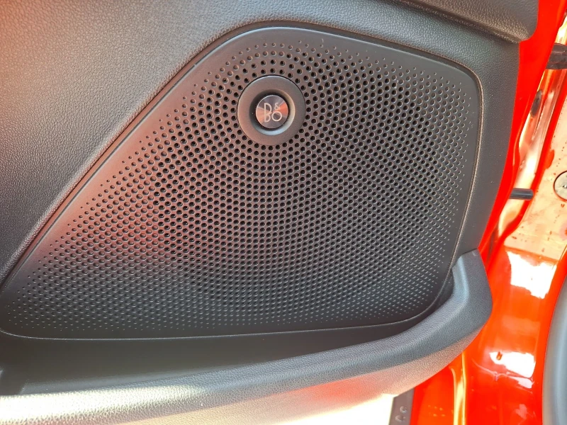 Ford Fiesta Activ, снимка 9 - Автомобили и джипове - 52881588