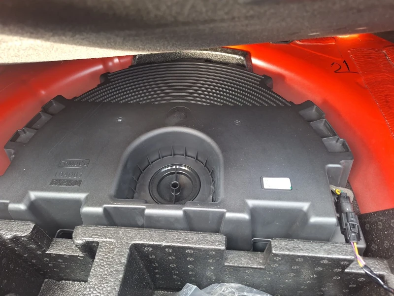 Ford Fiesta Activ, снимка 15 - Автомобили и джипове - 52881588