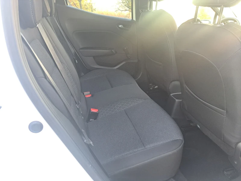 Renault Clio 1.5 BLUE DCI, снимка 9 - Автомобили и джипове - 52562872