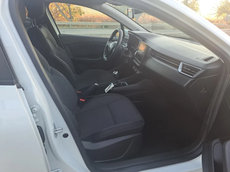 Renault Clio 1.5 BLUE DCI, снимка 8 - Автомобили и джипове - 52562872