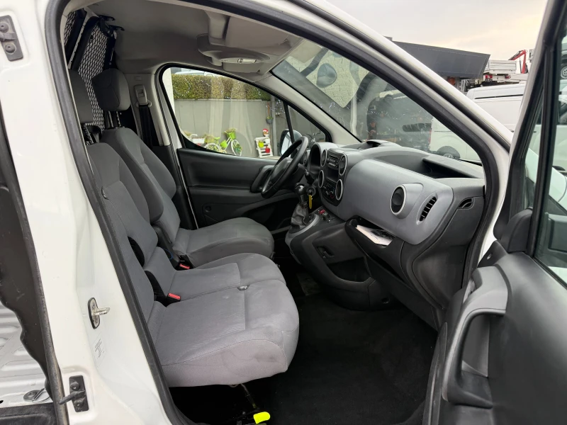 Peugeot Partner 1.6HDI Климатик Euro 5b, снимка 8 - Автомобили и джипове - 52703738