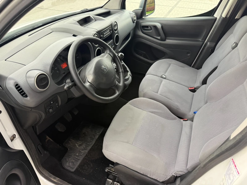 Peugeot Partner 1.6HDI Климатик Euro 5b, снимка 11 - Автомобили и джипове - 52703738