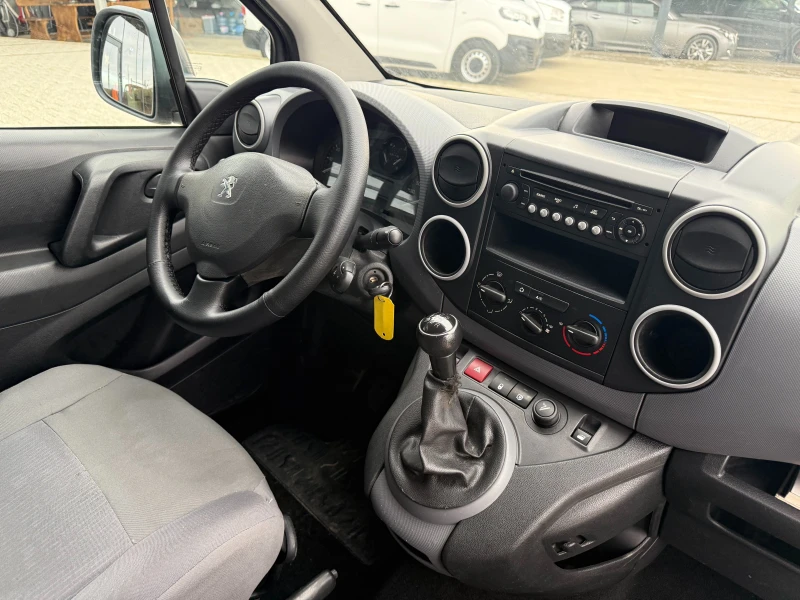Peugeot Partner 1.6HDI Климатик Euro 5b, снимка 10 - Автомобили и джипове - 52703738