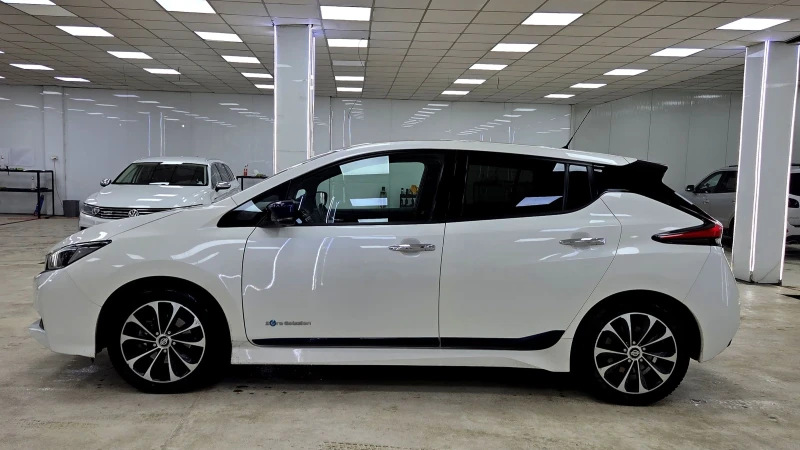 Nissan Leaf , снимка 5 - Автомобили и джипове - 53048668