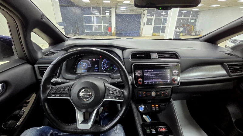 Nissan Leaf , снимка 12 - Автомобили и джипове - 53048668