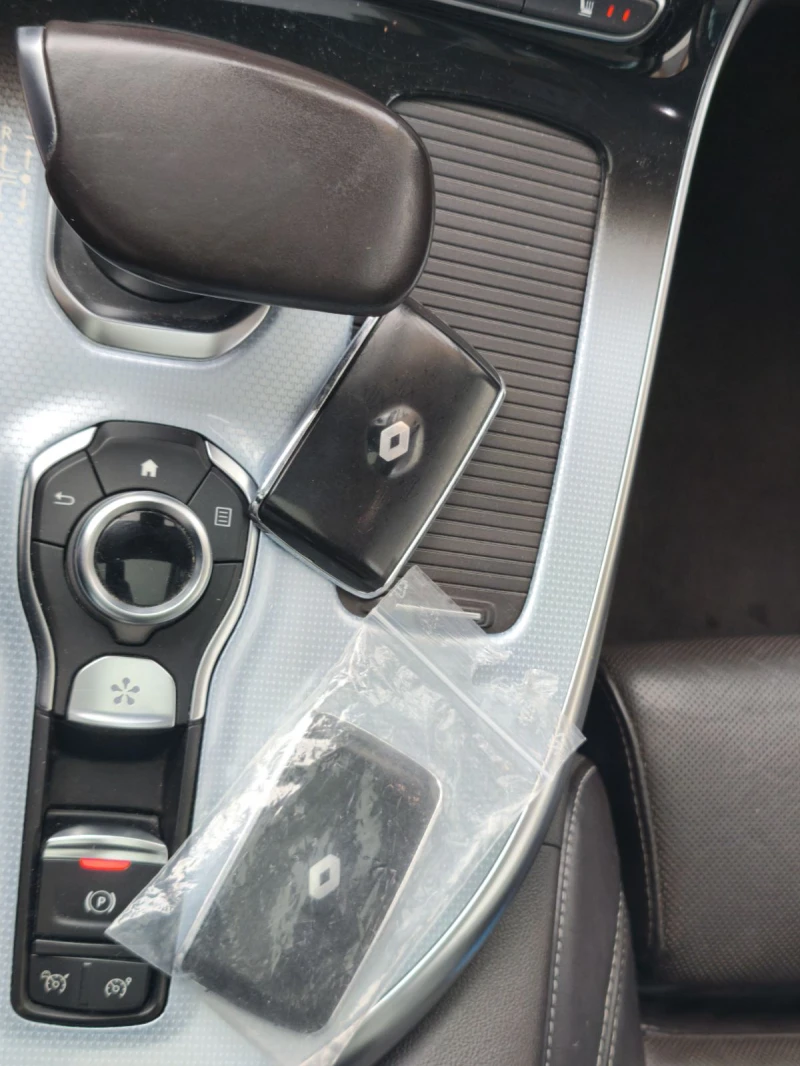 Renault Espace 1.6 DCI  INITIALE  4 CONTROL, снимка 10 - Автомобили и джипове - 53352161