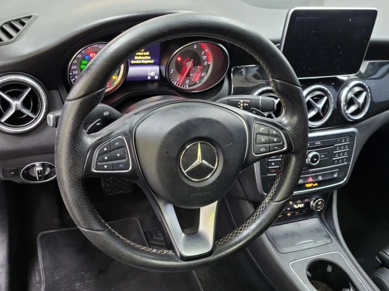 Mercedes-Benz CLA * 250 * CARFAX * ПАНОРАМА* , снимка 11 - Автомобили и джипове - 53454428