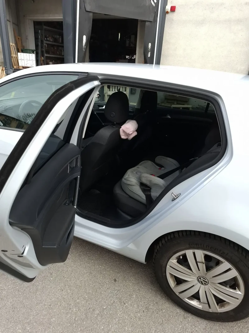 VW Golf 35.6kw, снимка 7 - Автомобили и джипове - 53455529