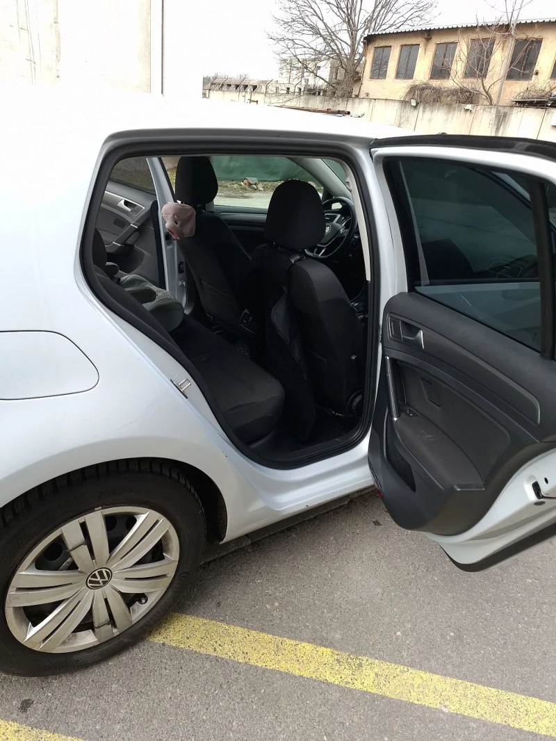 VW Golf 35.6kw, снимка 8 - Автомобили и джипове - 53455529