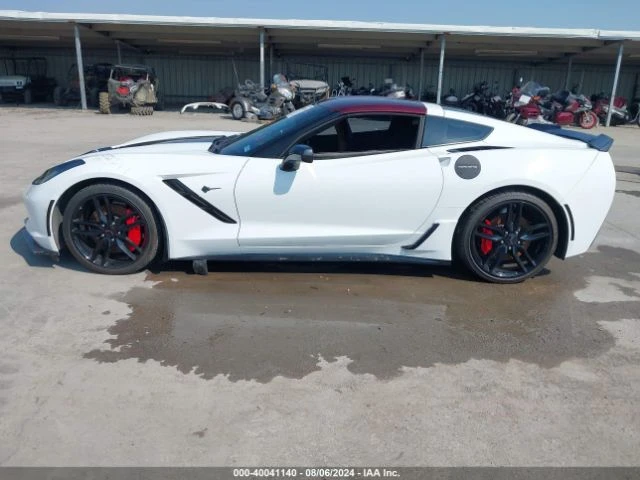 Chevrolet Corvette STINGRAY Z51, Минимална щета, Сервизна история!, снимка 4 - Автомобили и джипове - 48744454