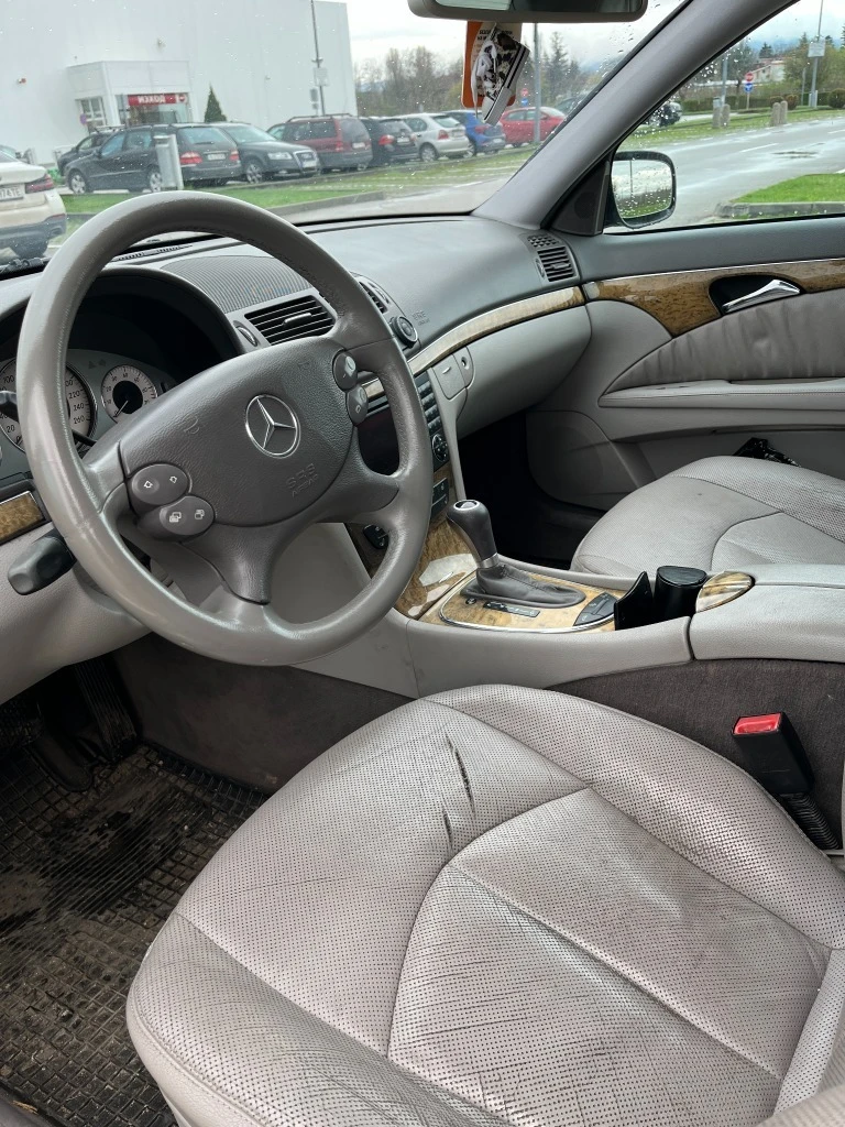 Mercedes-Benz E 350 4 Matic Avantgarde Facelift, снимка 9 - Автомобили и джипове - 55667705