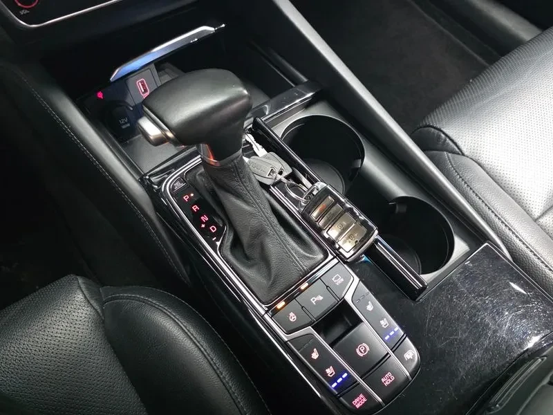 Kia K7 3.3 Gdi Limited Plus, снимка 9 - Автомобили и джипове - 56128059