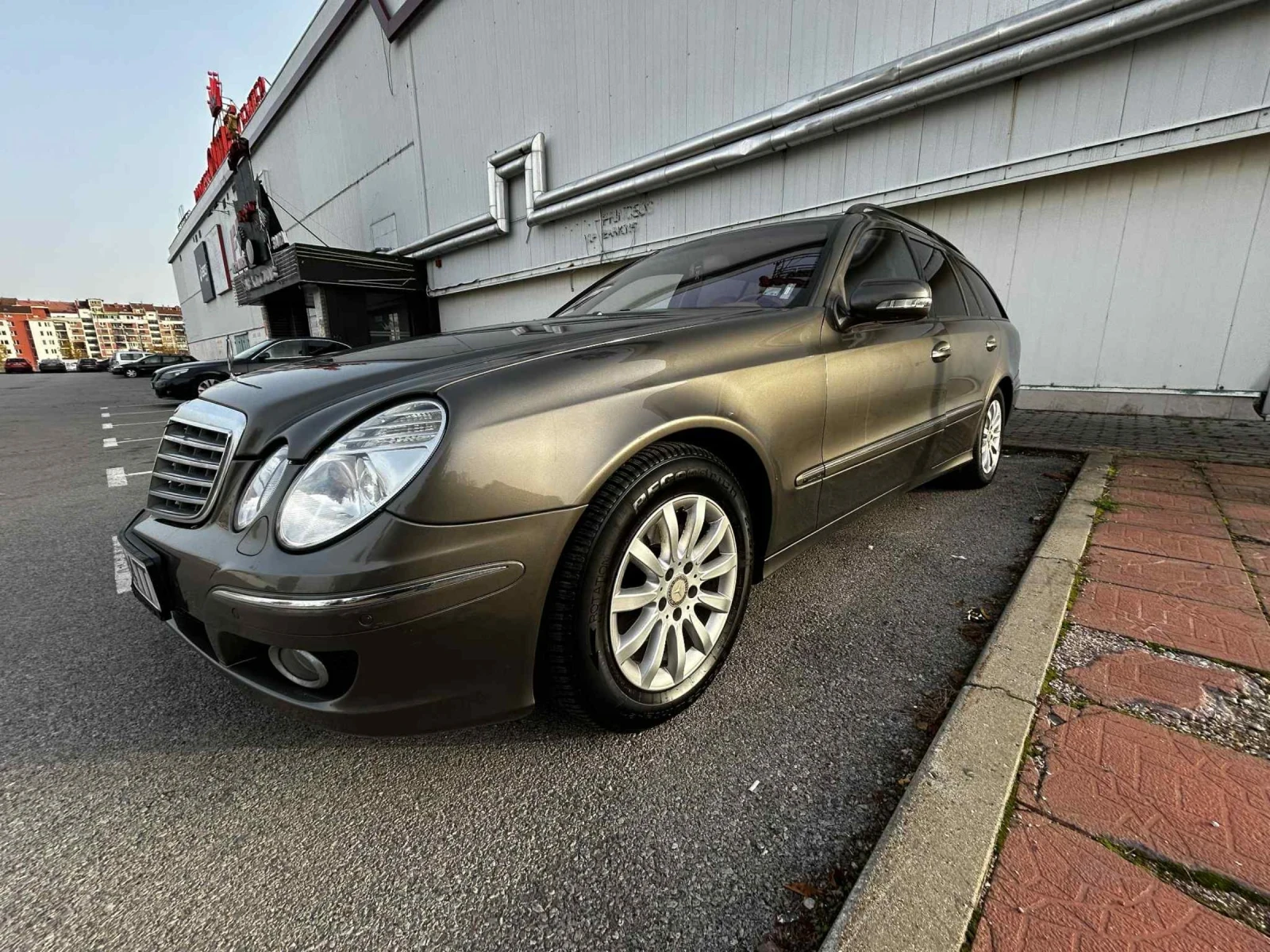 Mercedes-Benz E 280, снимка 1