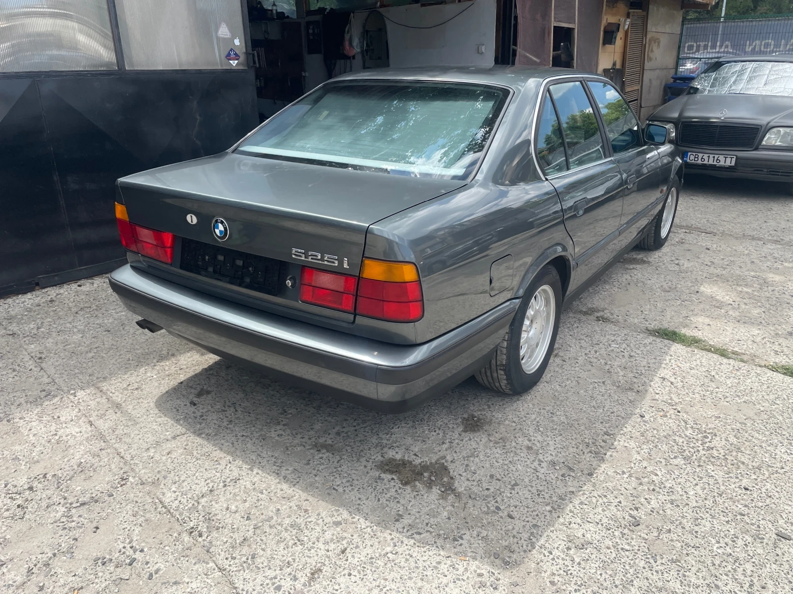 BMW 525 Автоматик - изображение 6