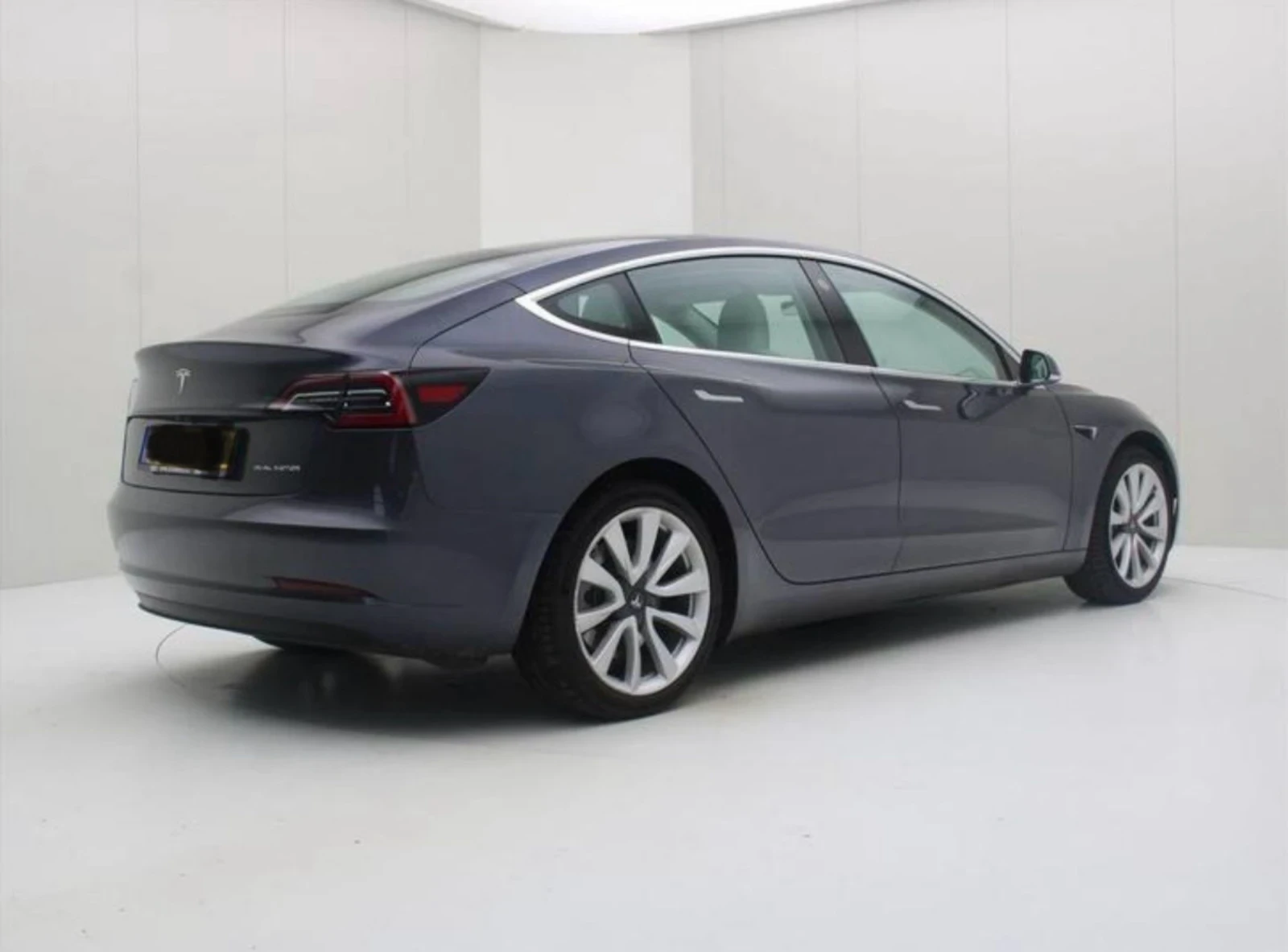 Tesla Model 3 Long Range 4x4 FSD - изображение 4