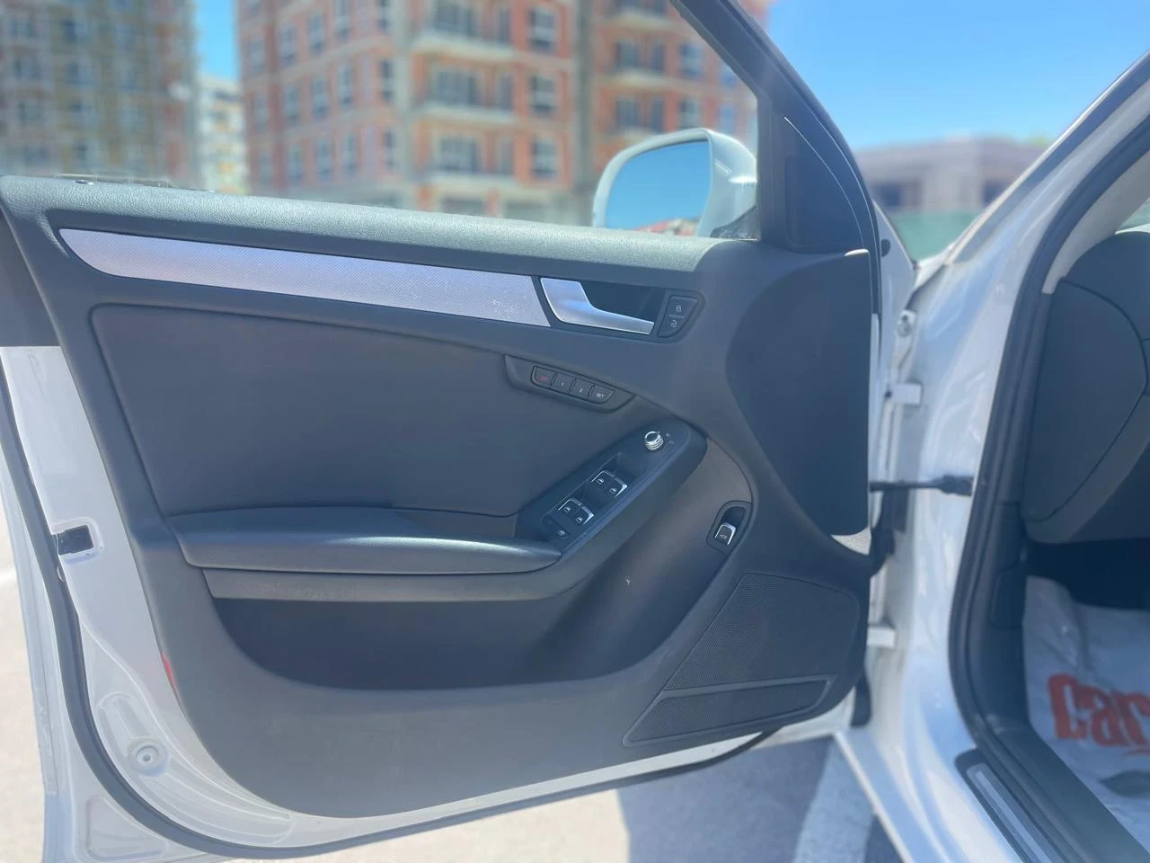 Audi A4 2.0TFSI   10.11 | Mobile.bg   15