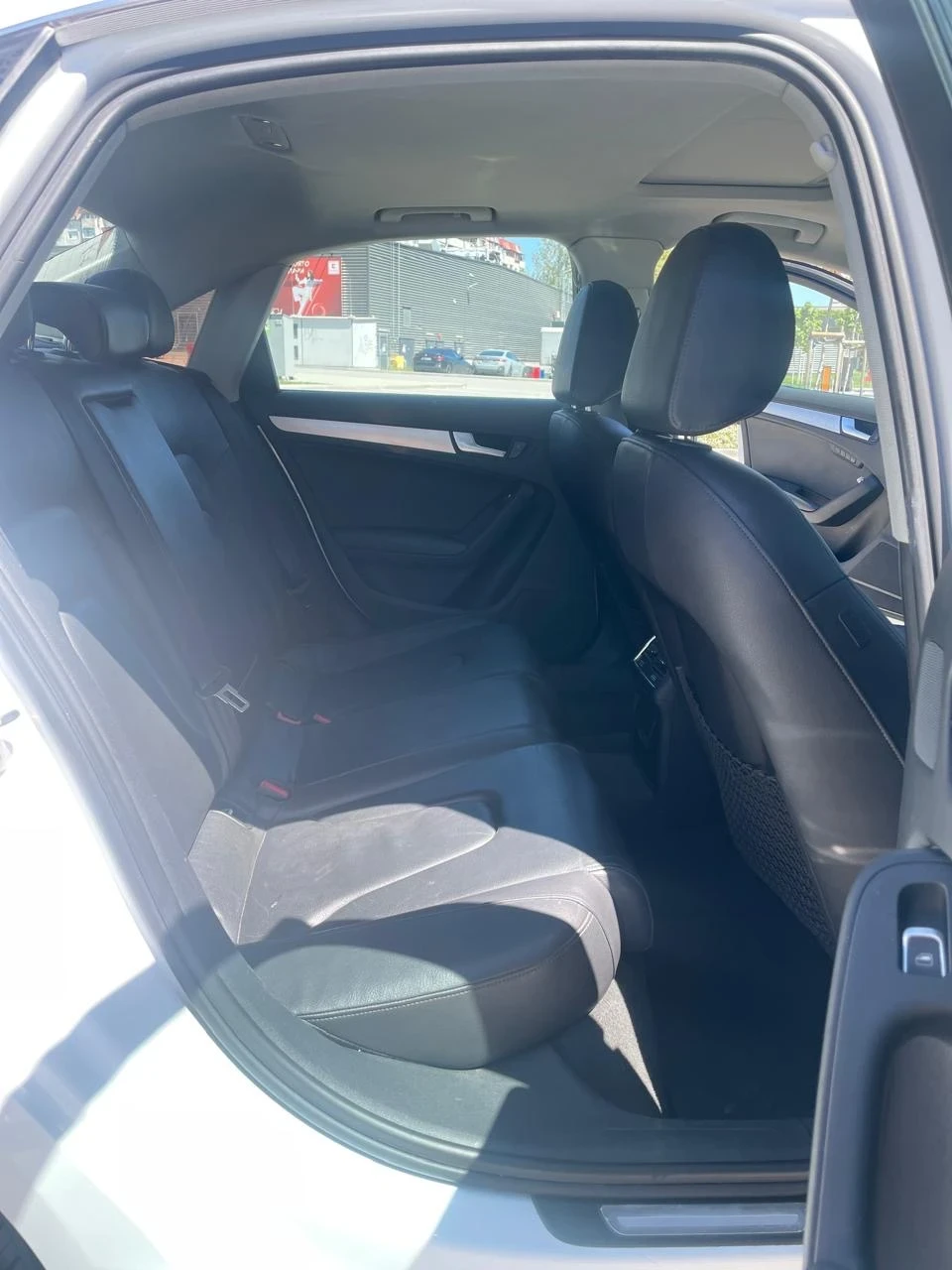 Audi A4 2.0TFSI   10.11 | Mobile.bg   11