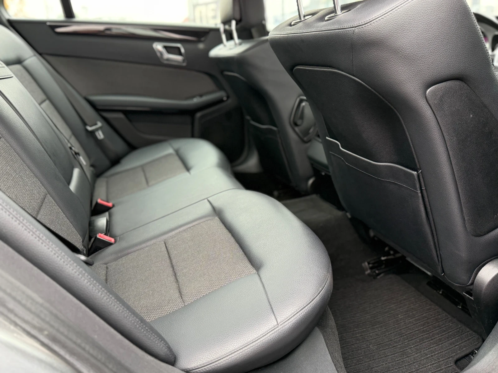 Mercedes-Benz E 350 CDI* 7G* AMG-PACKET* NAVI* KOJA* 2 КЛЮЧА* МЪРТВА З - изображение 10