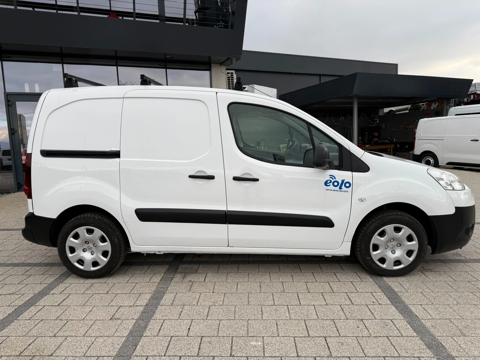 Peugeot Partner 1.6HDI Климатик Euro 5b - изображение 7