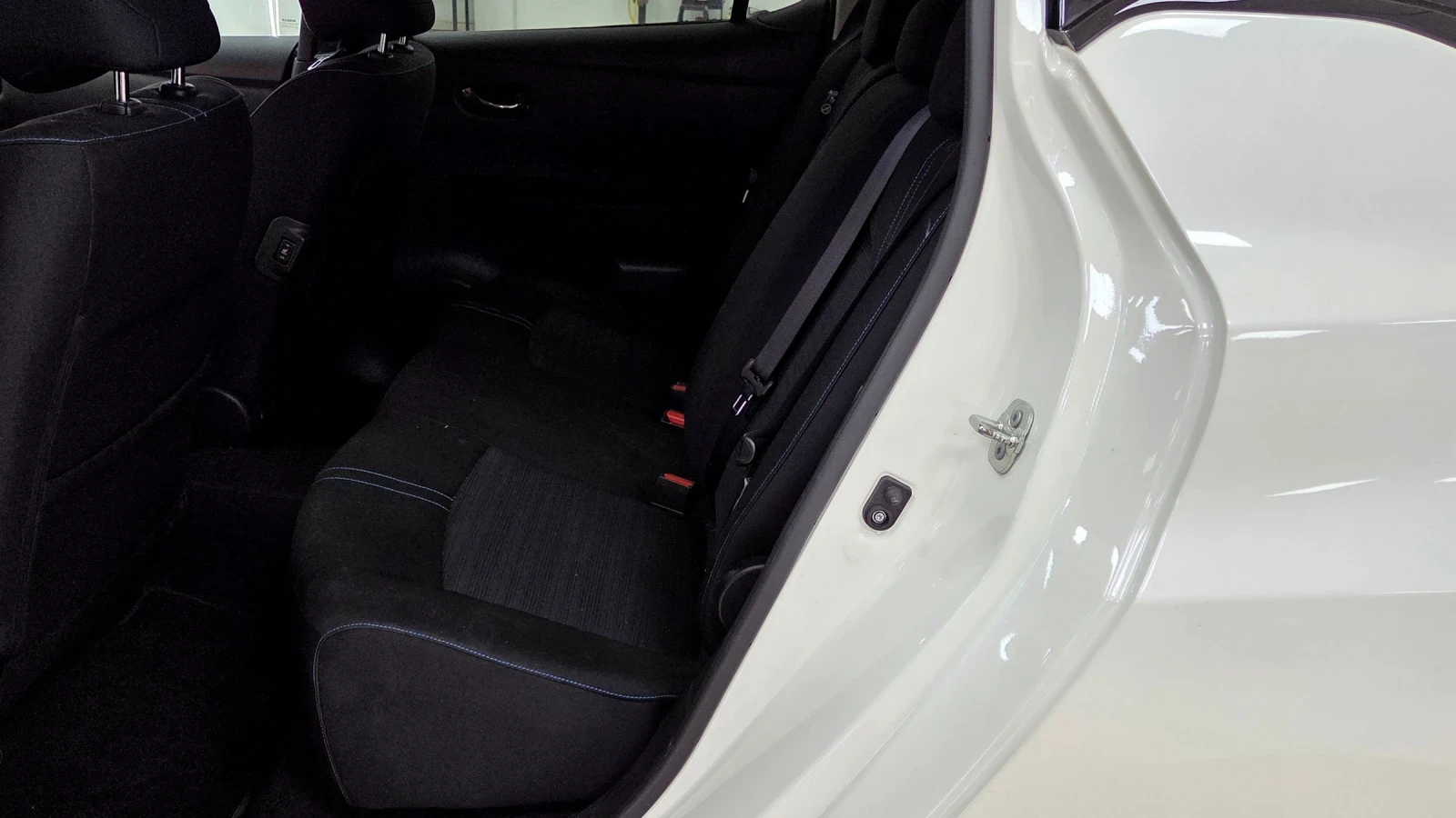 Nissan Leaf   - изображение 9