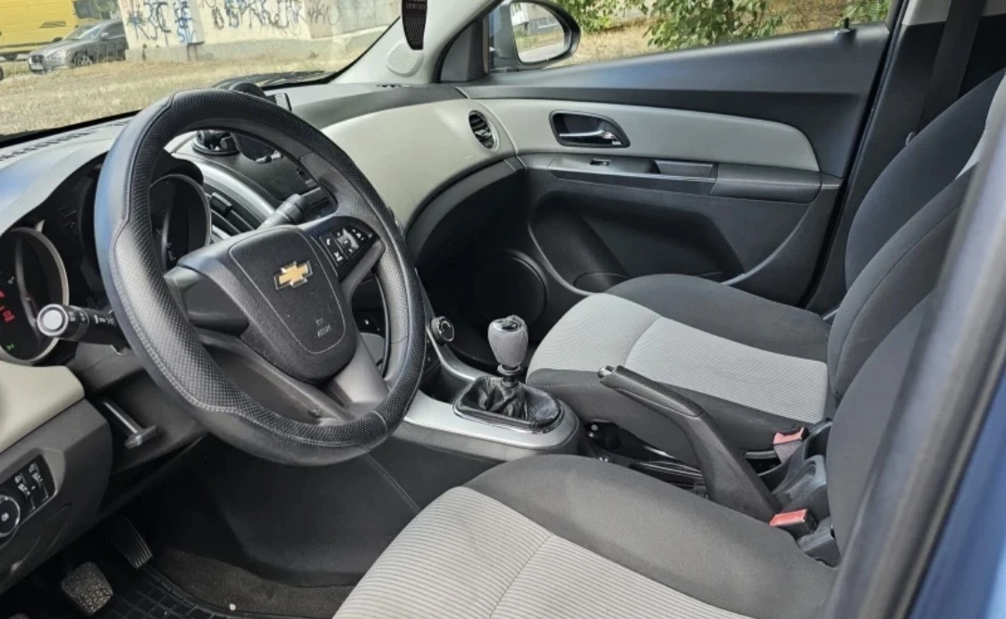 Chevrolet Cruze  - изображение 8