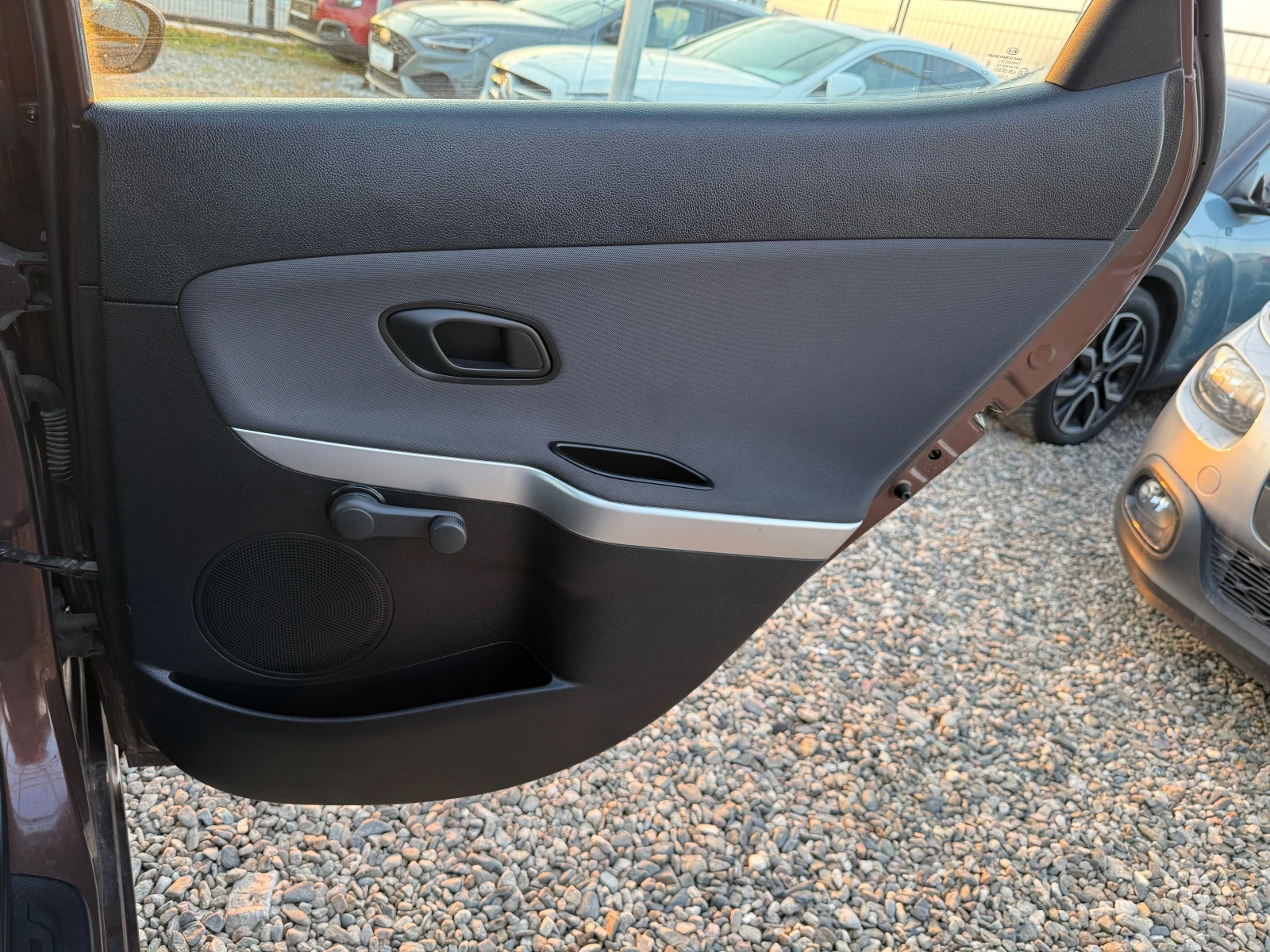 Kia Ceed 1.4 i, снимка 12 - Автомобили и джипове - 53878920