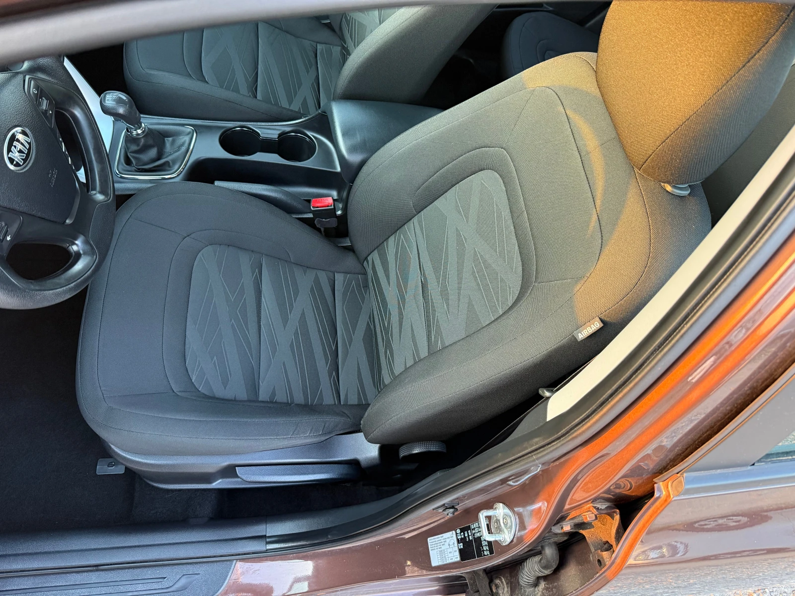 Kia Ceed 1.4 i, снимка 9 - Автомобили и джипове - 53878920