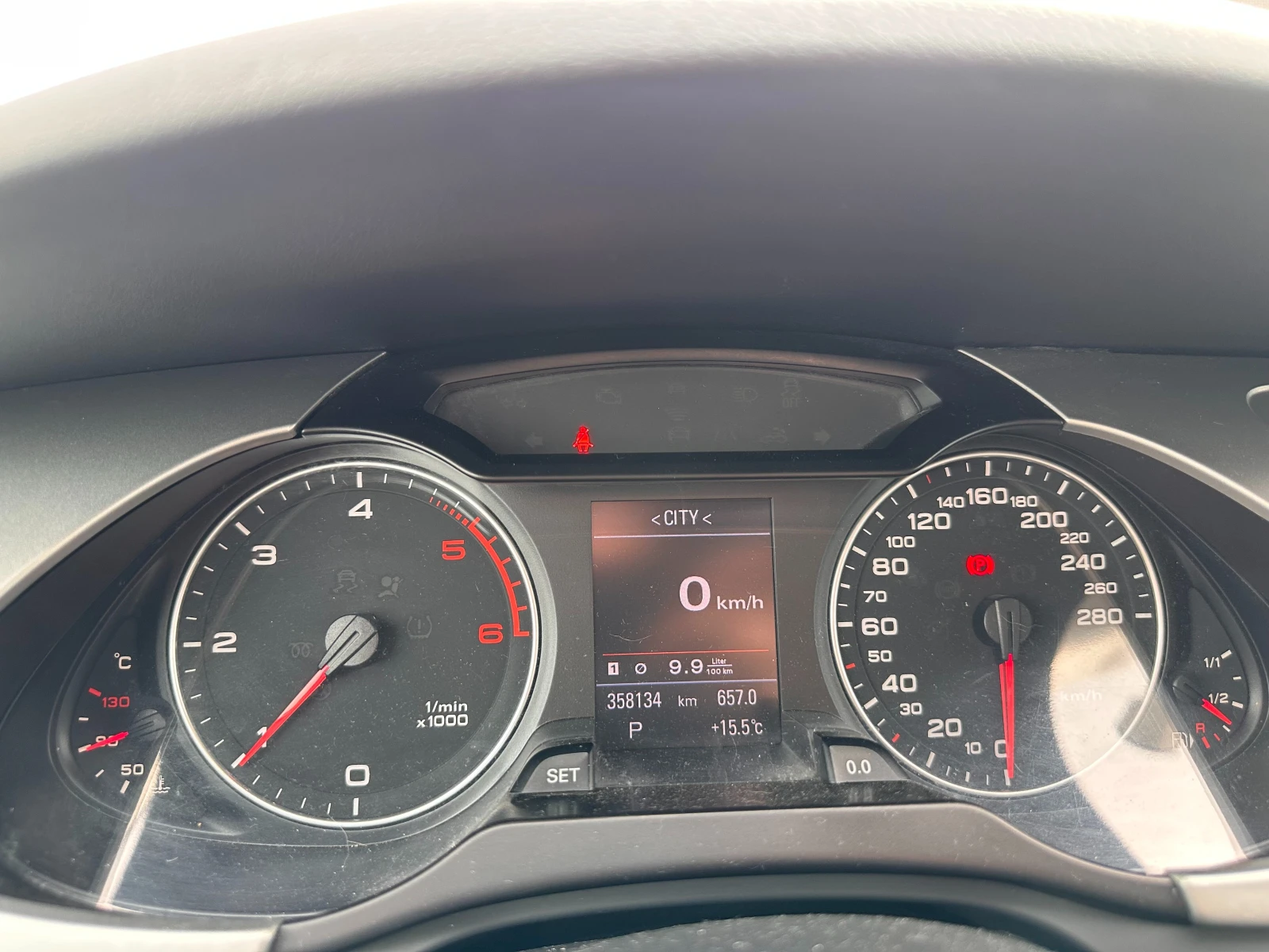 Audi A4 2.0 TDI, снимка 12 - Автомобили и джипове - 54219205