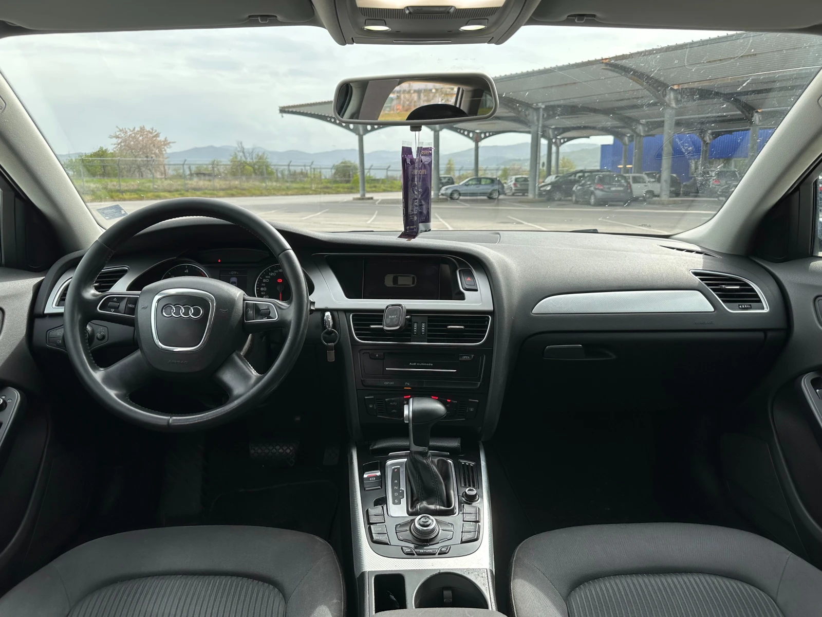 Audi A4 2.0 TDI, снимка 9 - Автомобили и джипове - 54219205