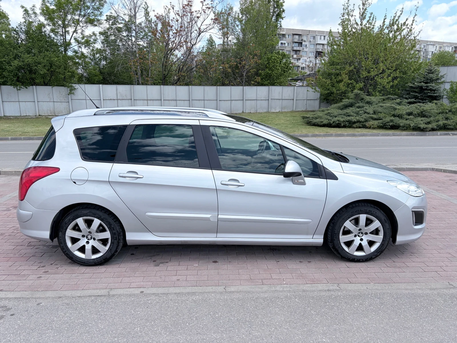 Peugeot 308 308 sw 1.6 THP, снимка 5 - Автомобили и джипове - 54290078