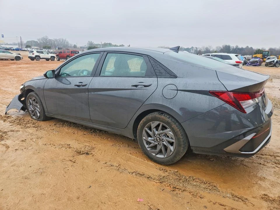 Hyundai Elantra 2.0L 4 Front-wheel Drive | Mobile.bg � ����������� 2