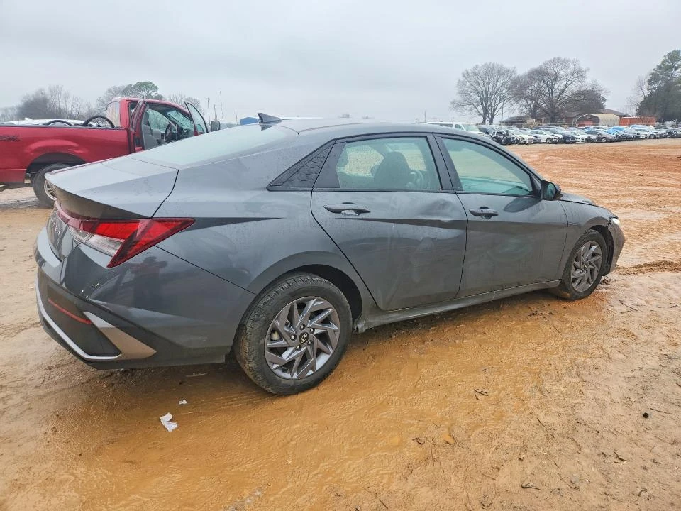 Hyundai Elantra 2.0L 4 Front-wheel Drive | Mobile.bg � ����������� 3