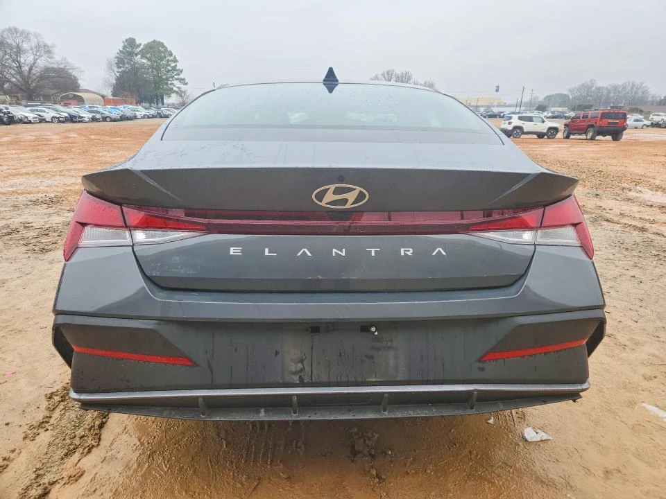 Hyundai Elantra 2.0L 4 Front-wheel Drive | Mobile.bg � ����������� 6